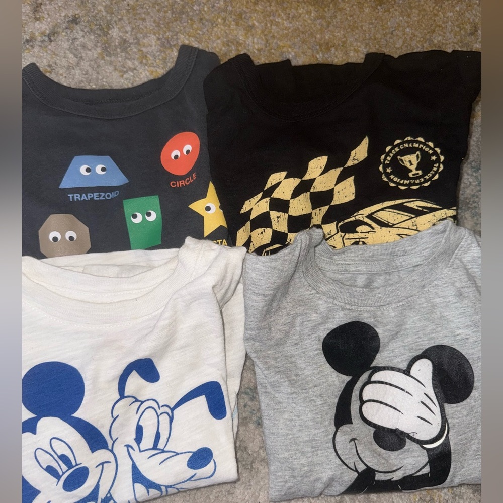 4 pack Gap t-shirts (toddler boy)